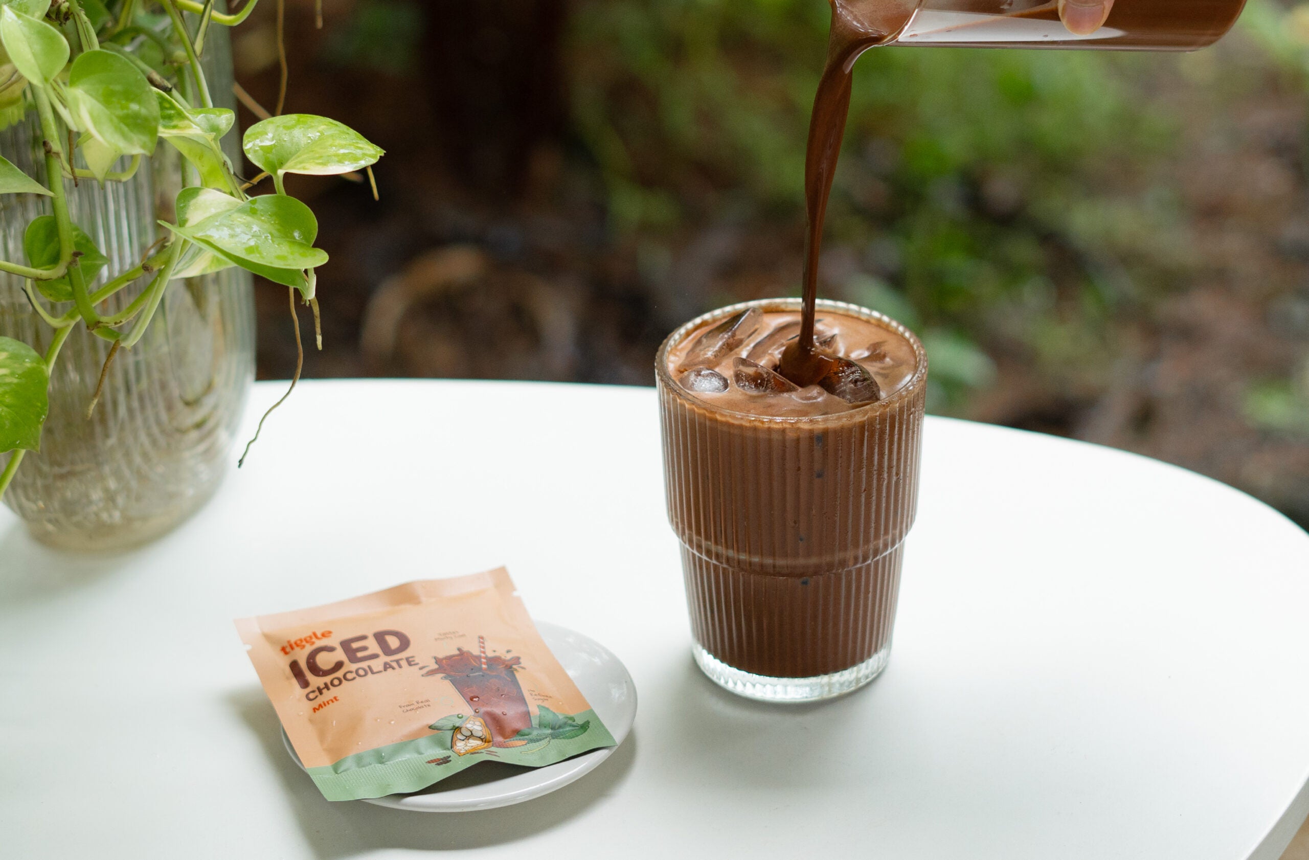 Mint Dark Iced Chocolate Mix Sachets | Tiggle