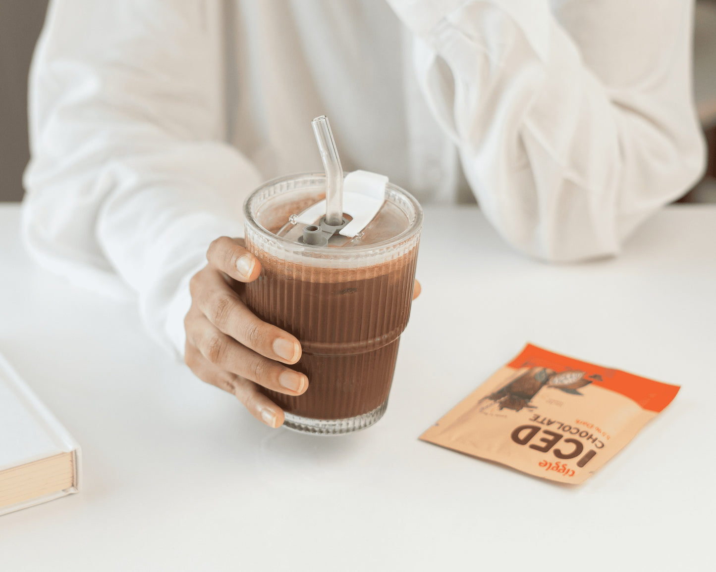 Ribbed Glass Tumbler with Lid & Straw